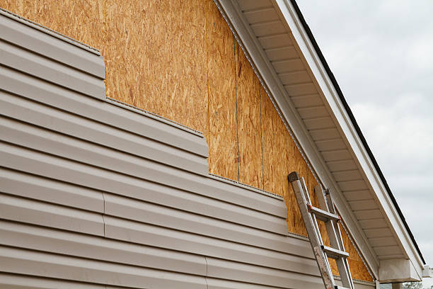 24/7 Emergency Storm Damage Siding Repair experts in West Chicago, IL